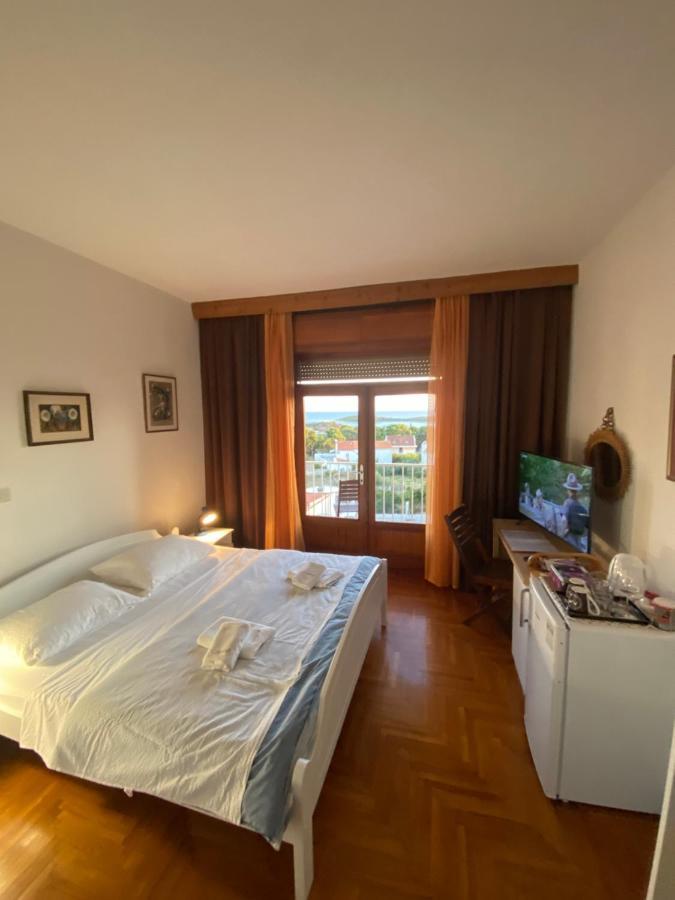 Fio's Pensionat 4*